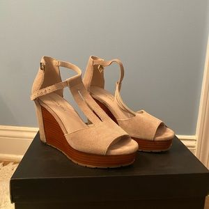 Kenneth Cole Wedges